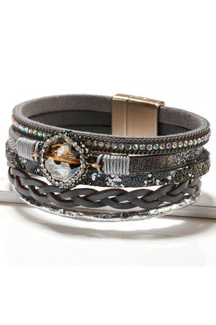 Countryside Magenetic closure bracelet in grey