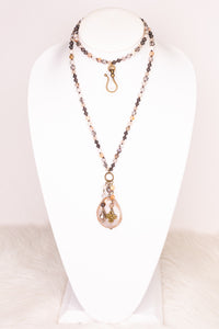 Snow pendant necklace *