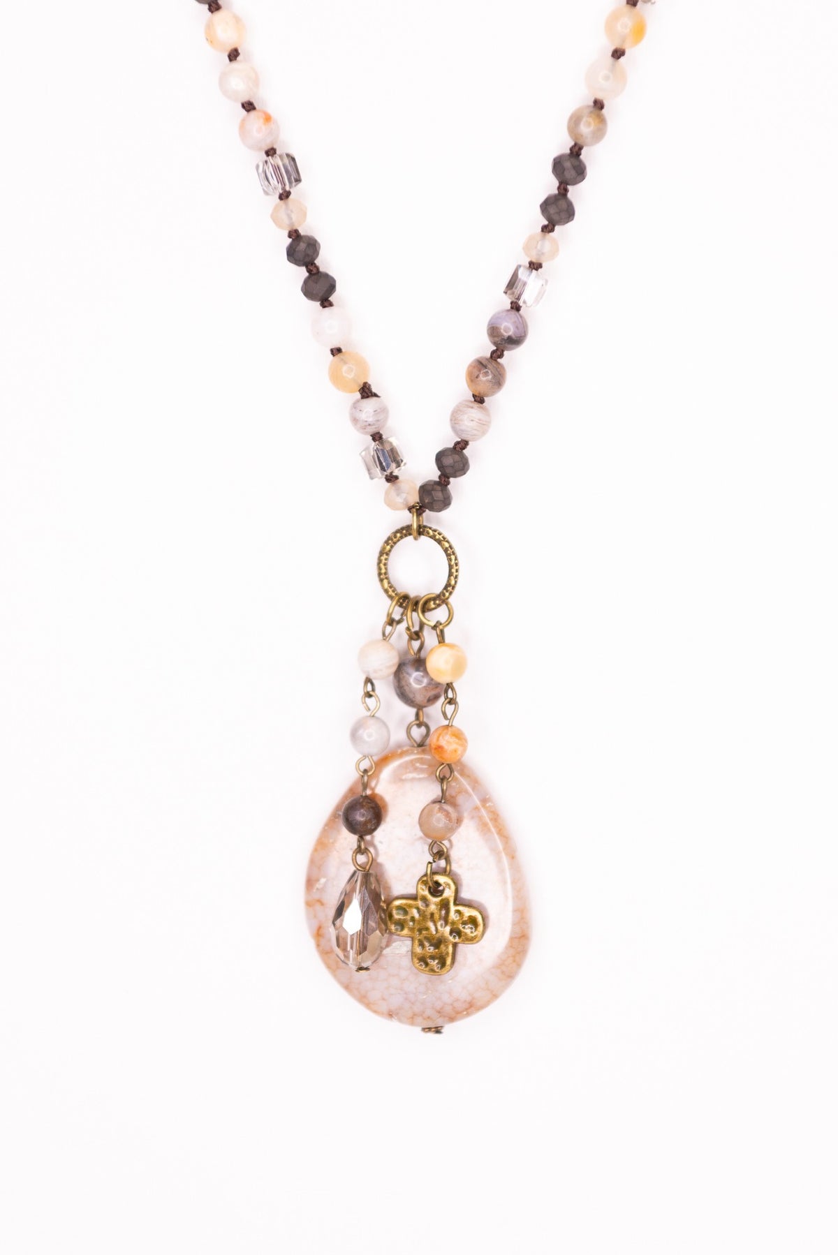 Snow pendant necklace *