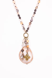 Snow pendant necklace *