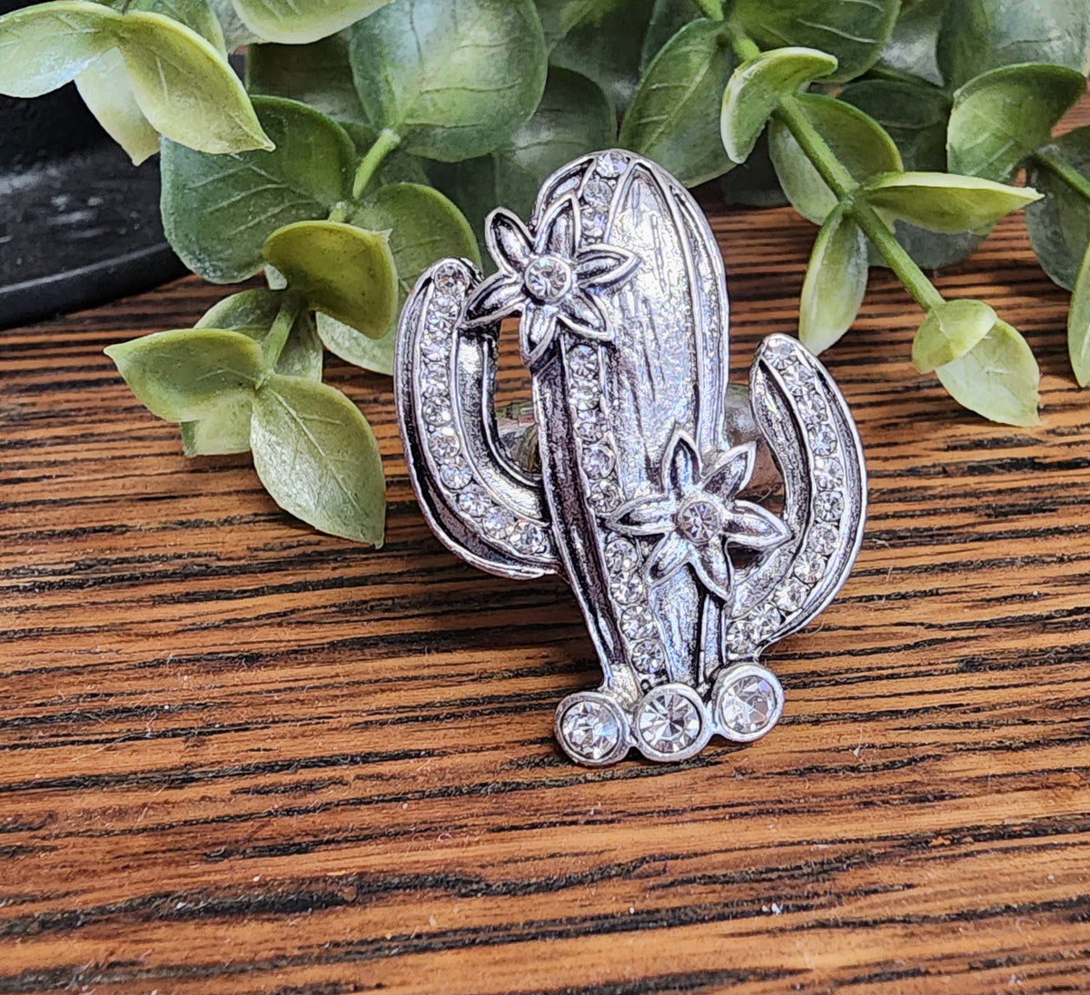 Worn Silver Cacti stretch ring *
