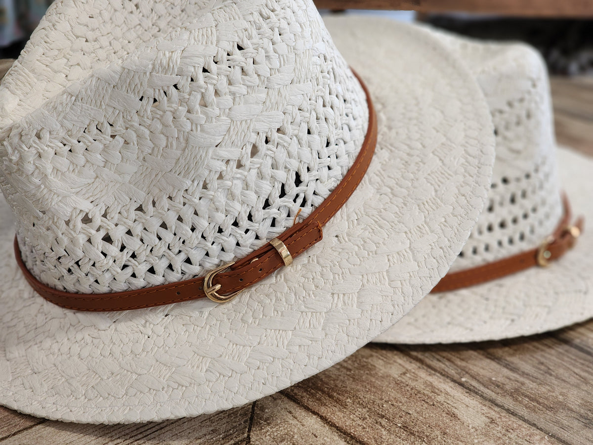White Panama hat with buckle