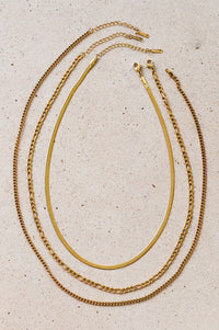18k Gold 3 strands layered necklace *
