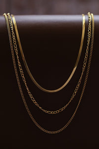 18k Gold 3 strands layered necklace *