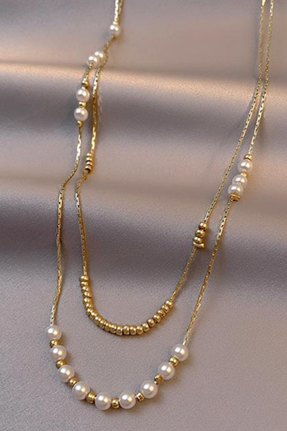 18k Gold bead and pearl pendant layered necklace