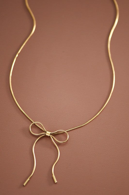 18k Gold bow pendant necklace