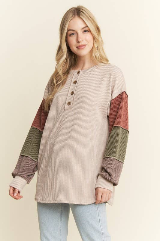URBAN RIBBED SOLID COLOR BLOCK TOP: OATMEAL