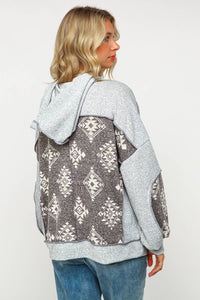 TWO TONE HACCI FLORAL KNIT TOP WITH HOODIE: GREY/OATMEAL