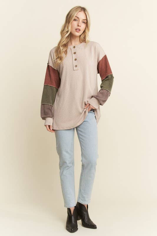 URBAN RIBBED SOLID COLOR BLOCK TOP: OATMEAL