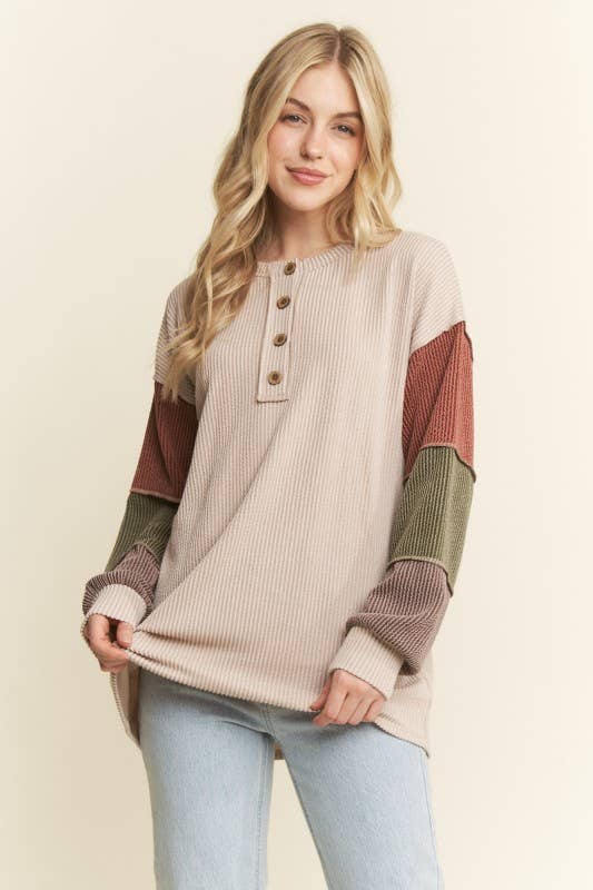 URBAN RIBBED SOLID COLOR BLOCK TOP: OATMEAL