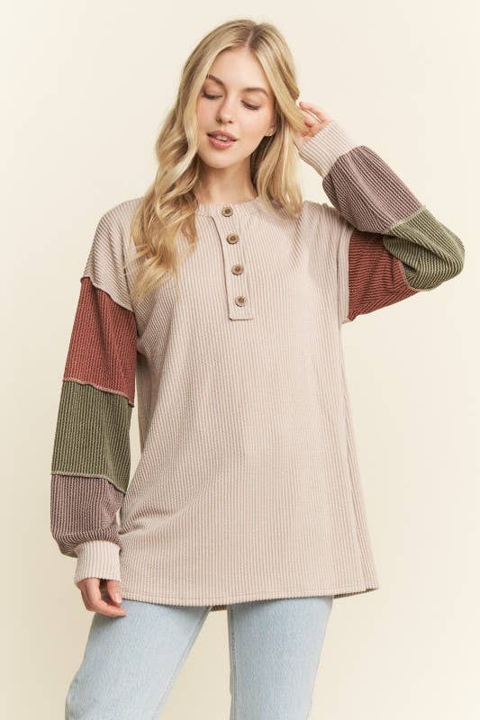 URBAN RIBBED SOLID COLOR BLOCK TOP: OATMEAL