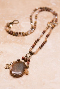 Maple Stone pendant necklace *