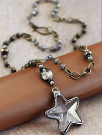 Shooting Star pendant necklace *