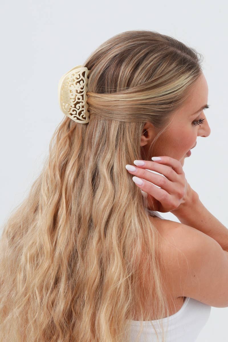 Openwork Hair Clip – Fashion Engraving Detail: Ivory