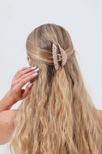 Openwork Hair Clip – Fashion Engraving Detail: Mocha