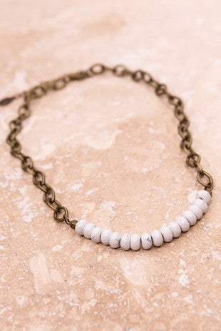 Snow flurry howlite stone and link necklace