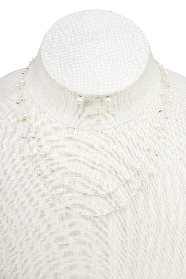 Layered pearl pendant necklace