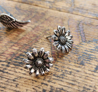 Daisy Heart earring trio