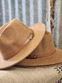 Rust wool Panama hat with buckle band