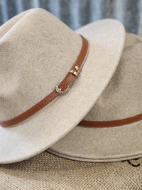 Sand Wool Panama hat with buckle band
