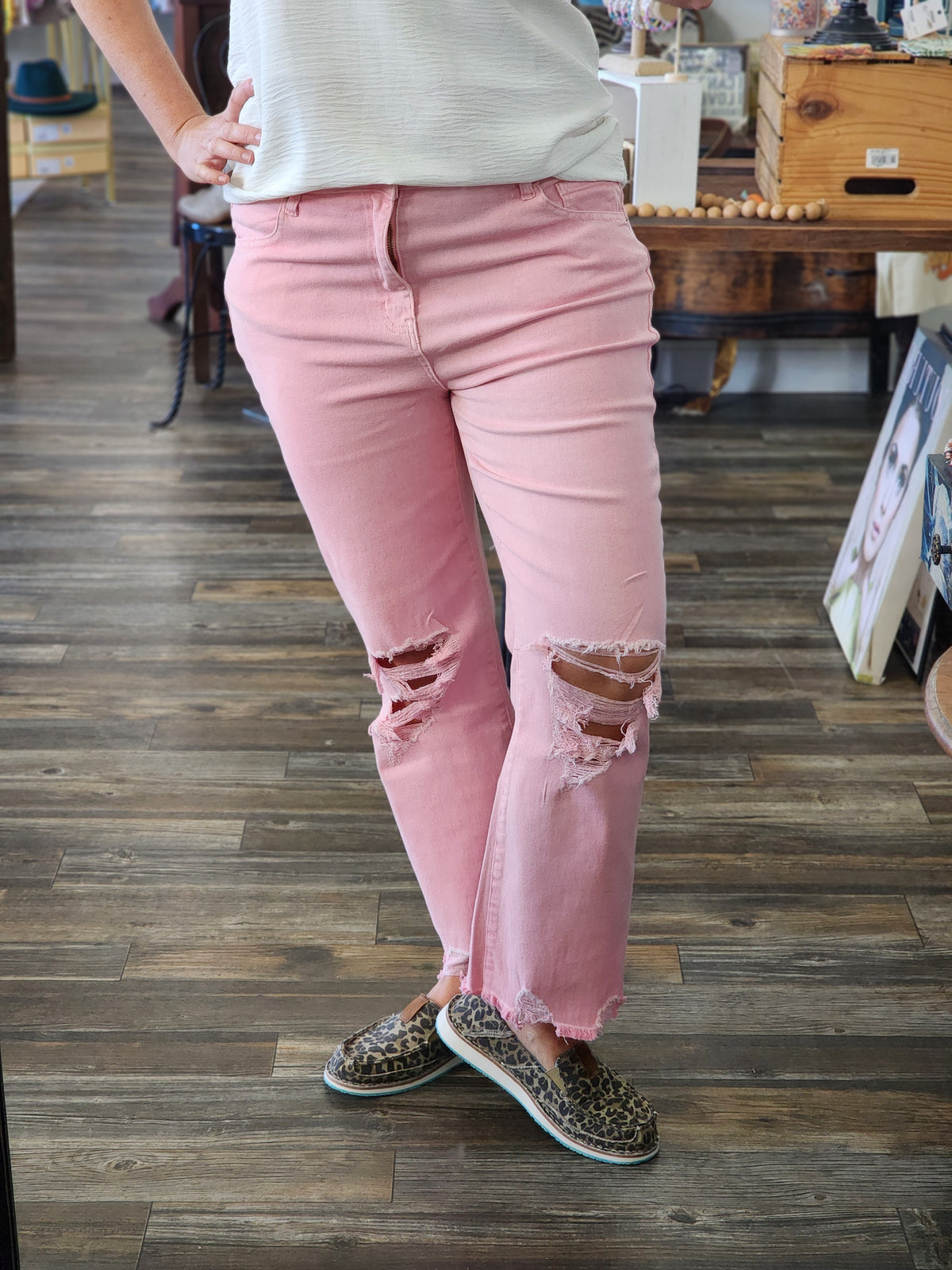 Janis Acid Wash Fray Jeans in pink