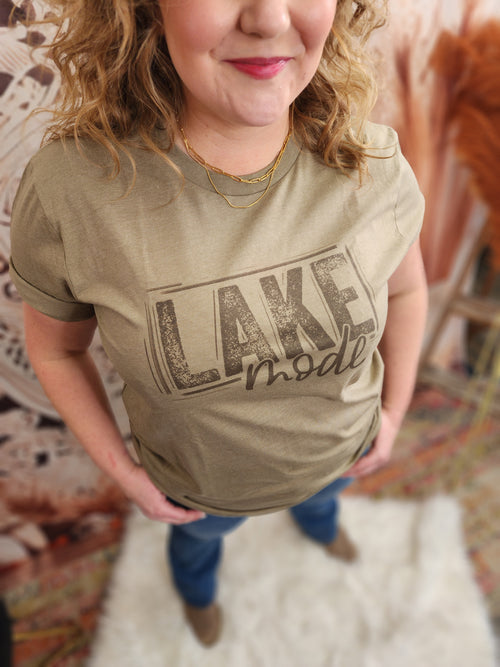 Lake Mode Graphic T-Shirt : Vintage Green**