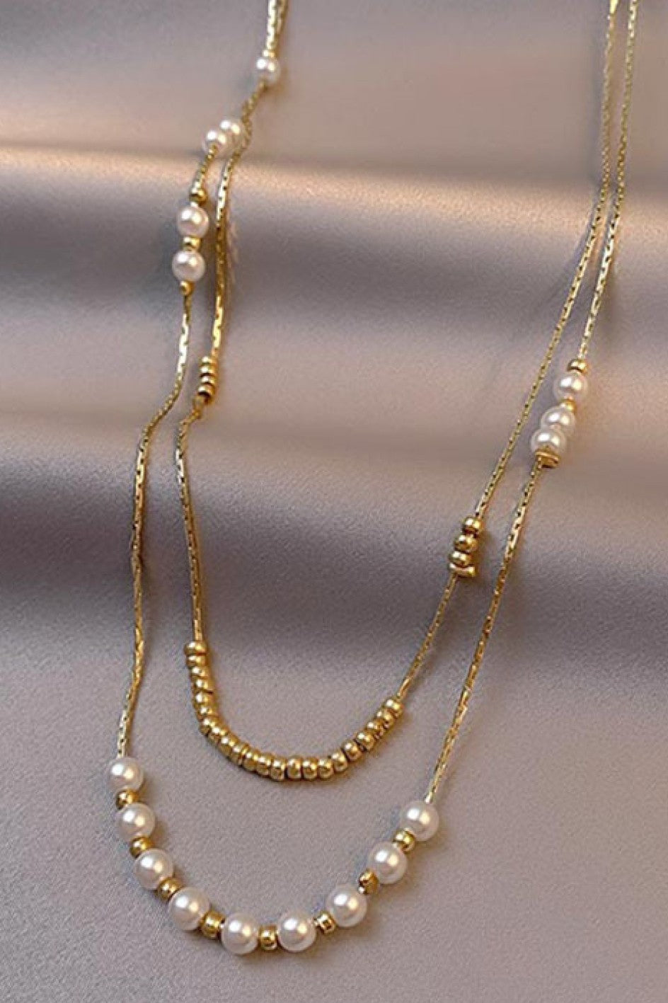 18k Gold bead and pearl pendant layered necklace