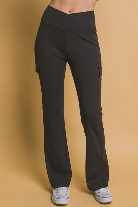 Flared Leggings in Black with Cargo Pockets