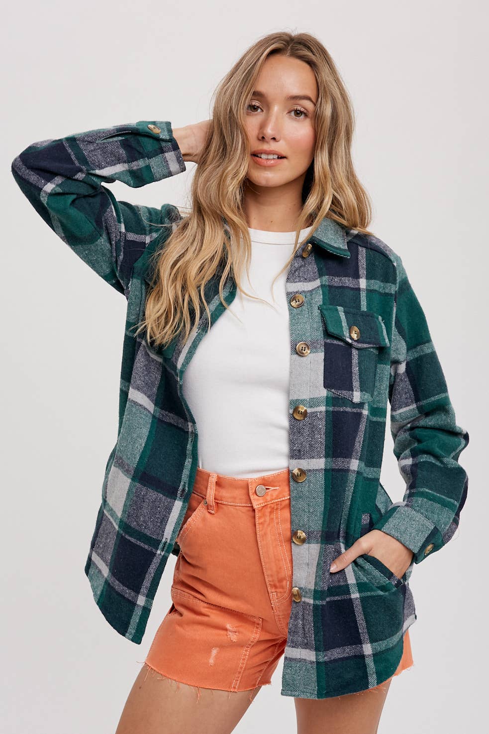 FLANNEL PLAID SHACKET WITH POCKETS: GREEN PLAID