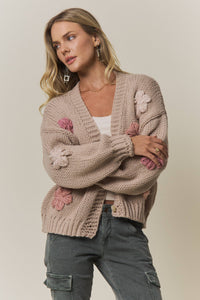 CHUNKY FLORAL CHIC KNIT CARDIGAN: KHAKI