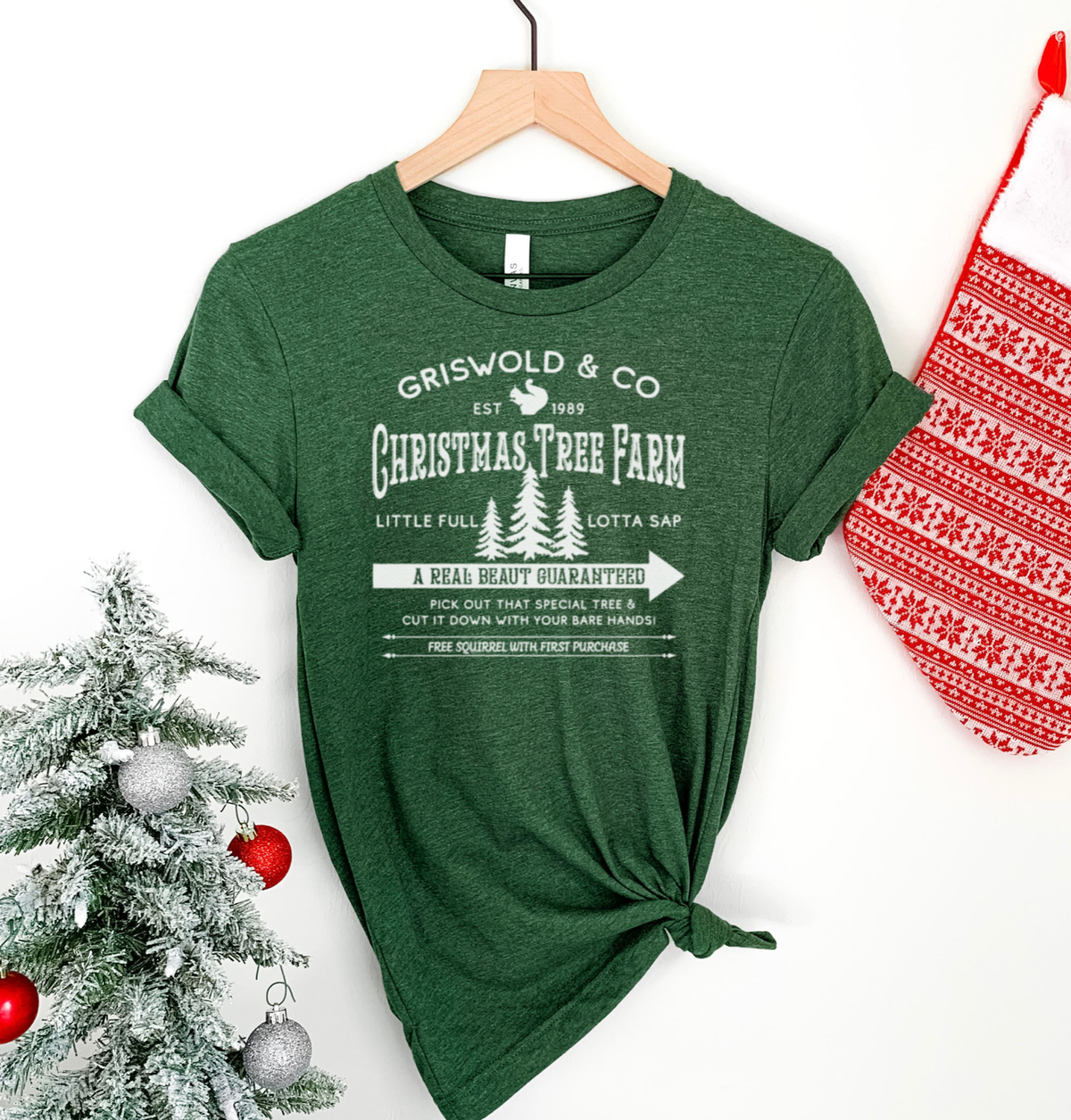 GRISWALD AND CO CHRISTMAS TREE FARM T-SHIRT: Heather Grass Green Wht Ink