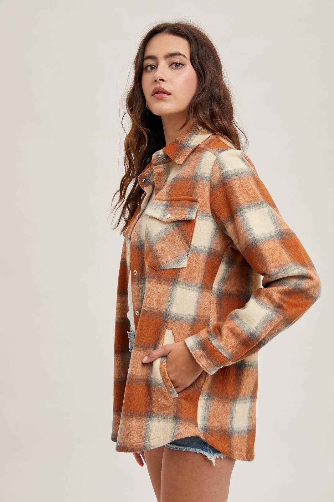 BUTTON DOWN FLANNEL SHACKET JACKET WITH POCKETS: PUMPKIN