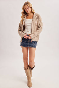 ZIP-UP CABLE KNIT SWEATER CARDIGAN WITH HOOD: LATTE