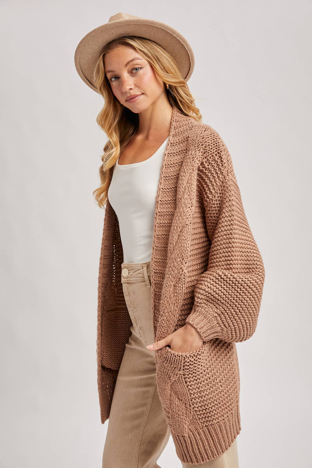 CHUNKY CABLE LANTERN SLEEVE CARDIGAN