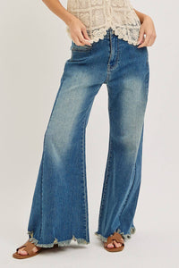 MID-RISE WIDE-LEG FRAYED HEM DENIM JEANS: DENIM BLUE