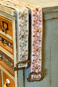 Embroidered Belt : IVORY/MAUVE