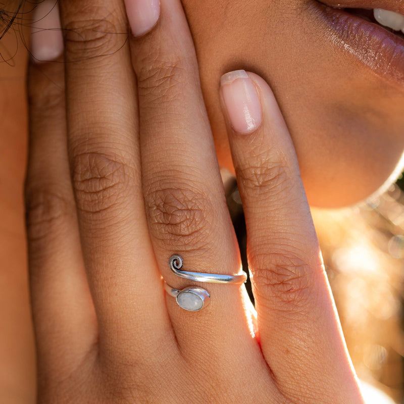 Tanvi Collection Ring - Silver Oval With Moonstone