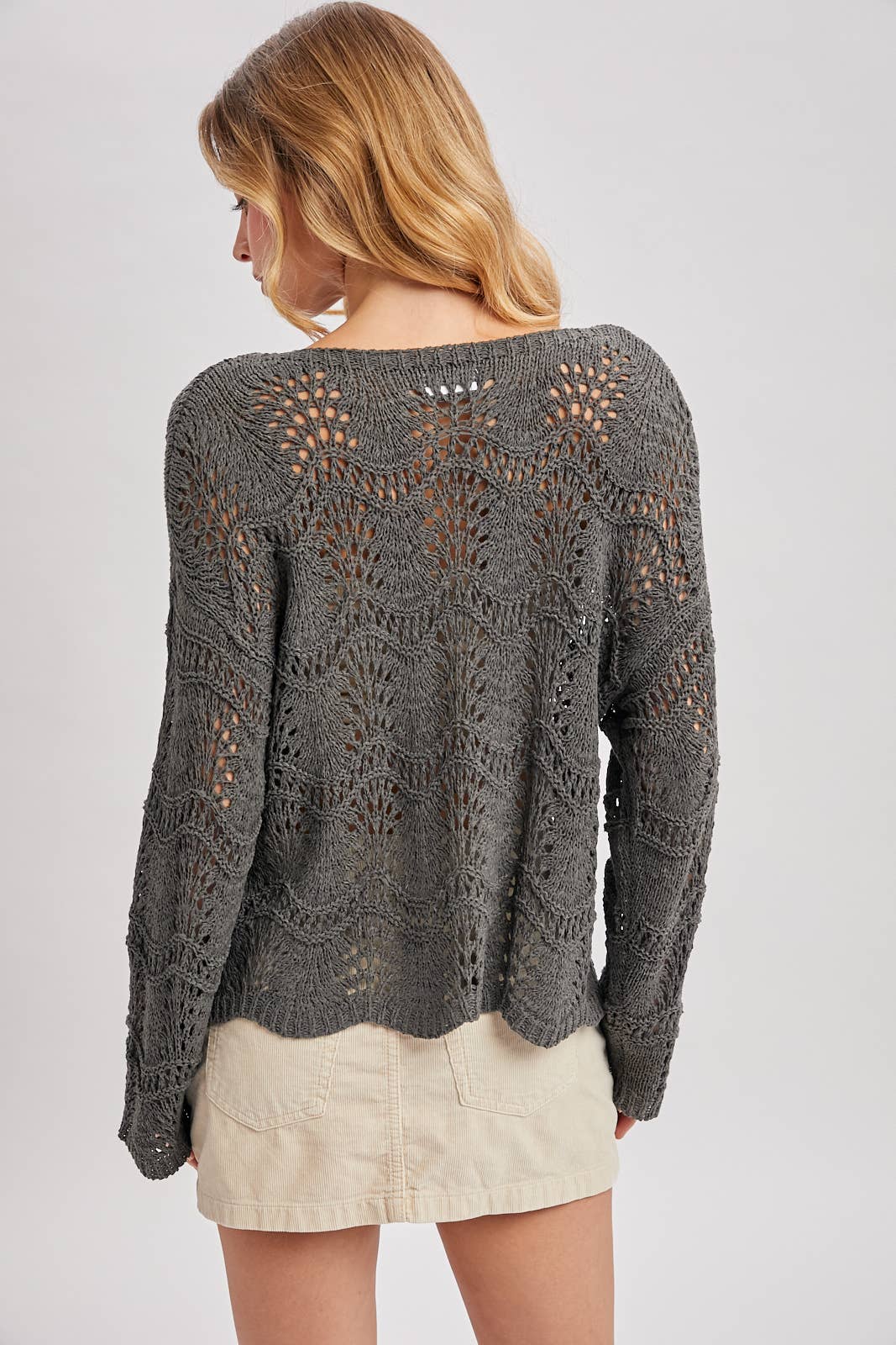 BOAT NECK SCALLOPED HEM OPEN KNIT SWEATER: ASH