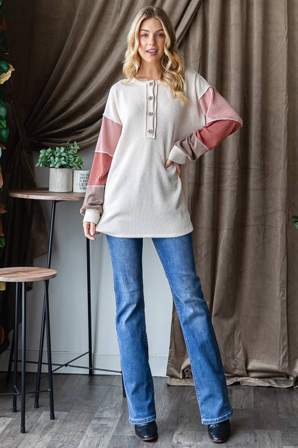 URBAN RIBBED SOLID COLOR BLOCK LONG SLEEVE TOP: SAND
