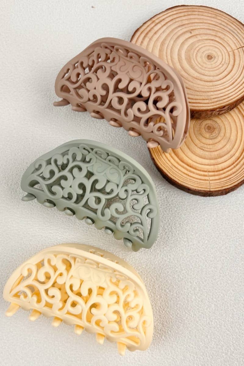 Openwork Hair Clip – Fashion Engraving Detail: Ivory