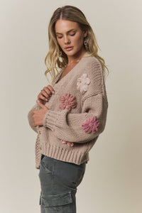 CHUNKY FLORAL CHIC KNIT CARDIGAN: KHAKI