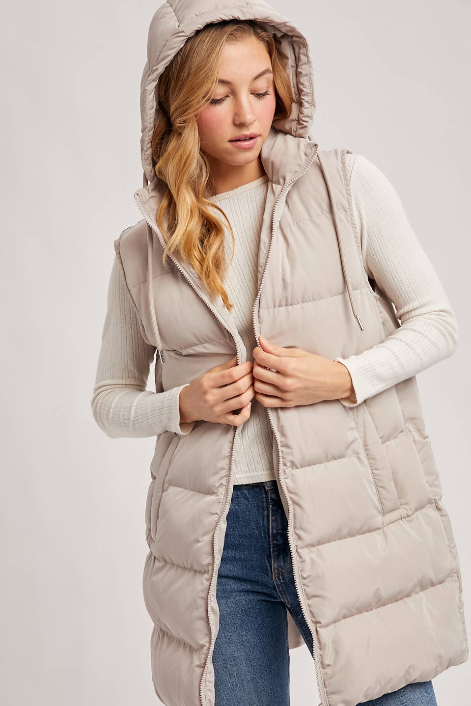 HOODED ZIPPER DOWN LONGLINE PUFFER VEST JACKET: CREAM