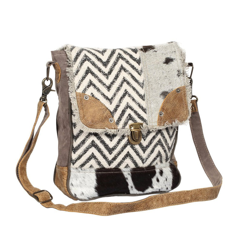 Vibe with Me Messenger Crossbody Bag**