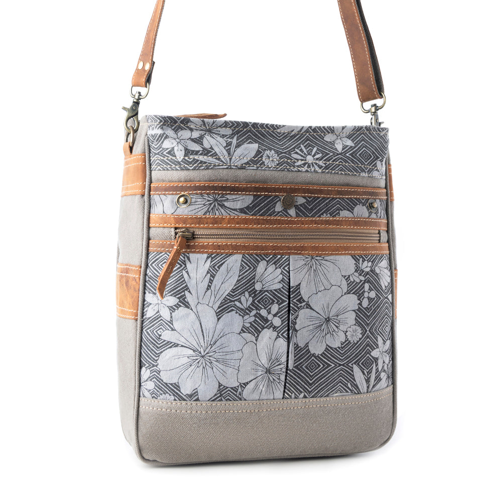 Carefree Days vintage shoulder bag purse in sage with leather details