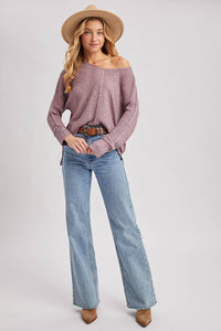 REVERSE SEAM LOOSE FIT SWEATER: MAUVE