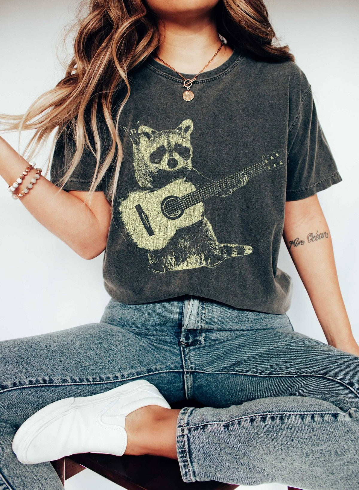 Raccoon Playing Guitar Music T-Shirt: Pepper