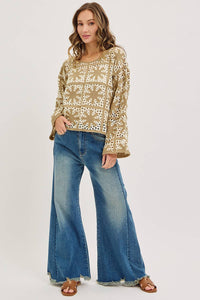 MID-RISE WIDE-LEG FRAYED HEM DENIM JEANS: DENIM BLUE