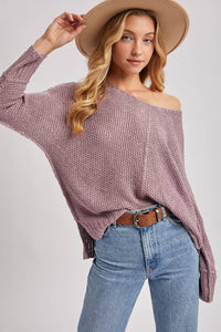 REVERSE SEAM LOOSE FIT SWEATER: MAUVE