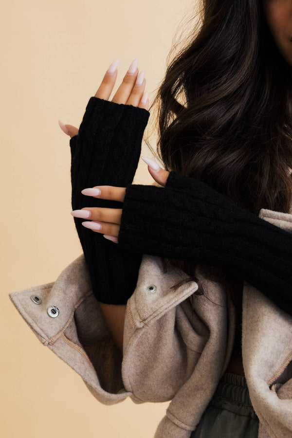 Winter Cable Knit Fingerless Gloves: Black