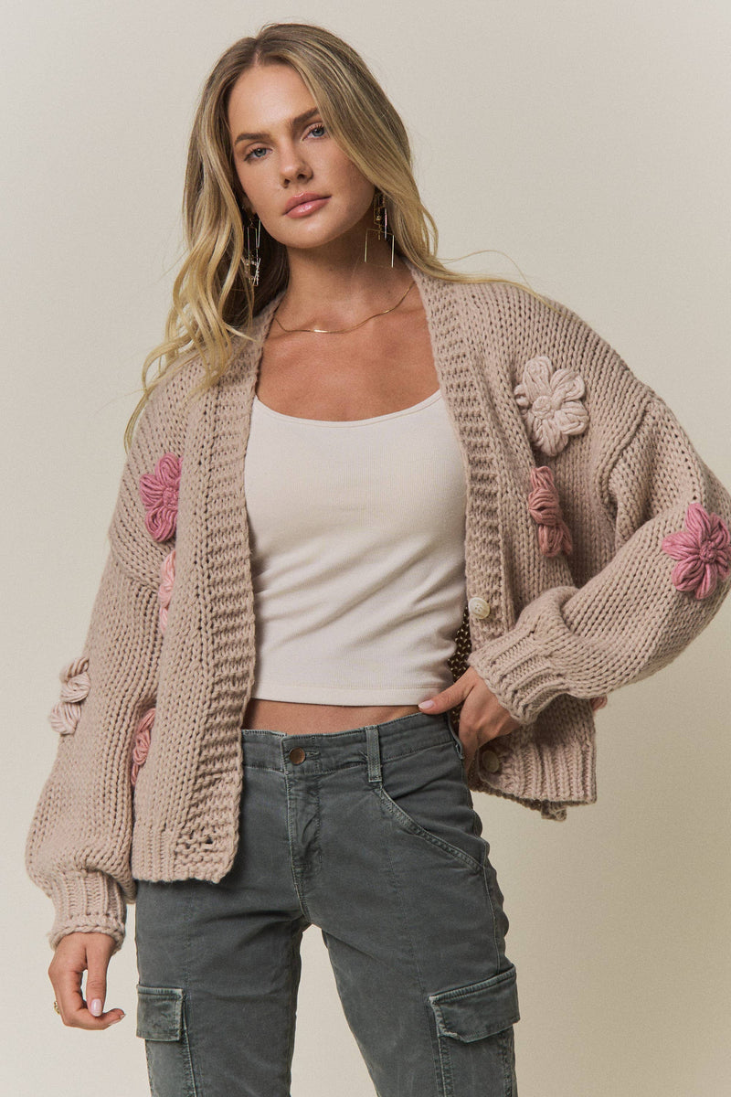 CHUNKY FLORAL CHIC KNIT CARDIGAN: KHAKI